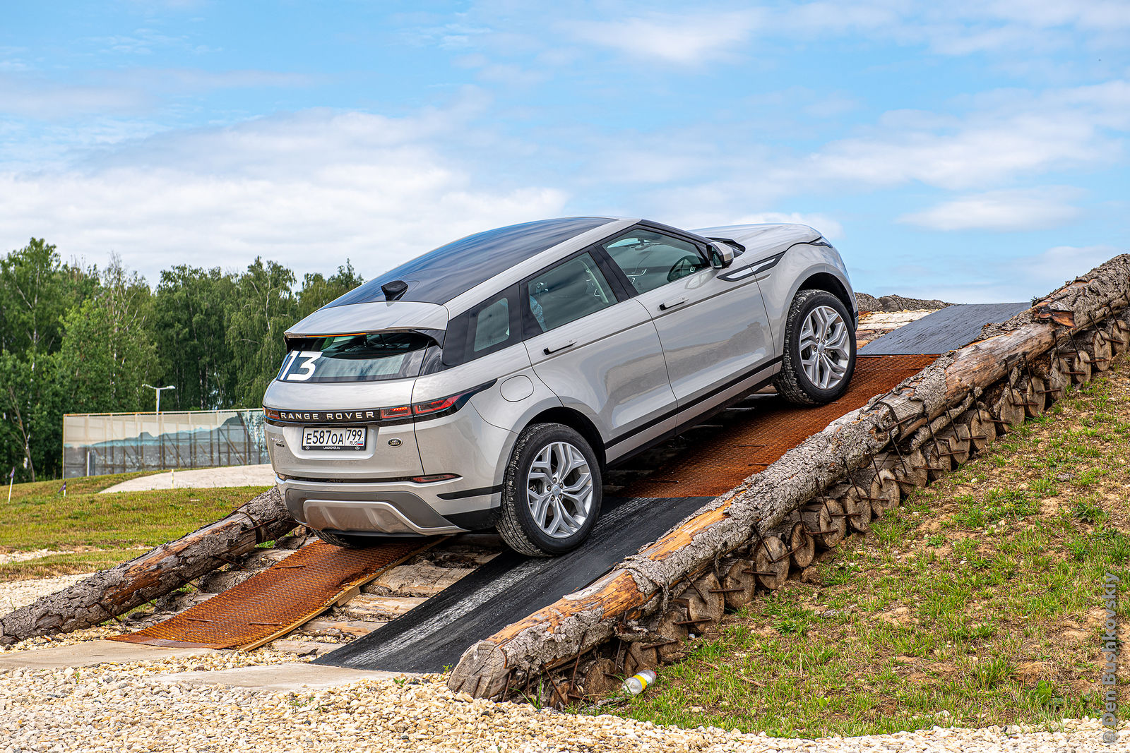 Фотограф Денис Бушковский. Range Rover Evoque 2019. Без названия
