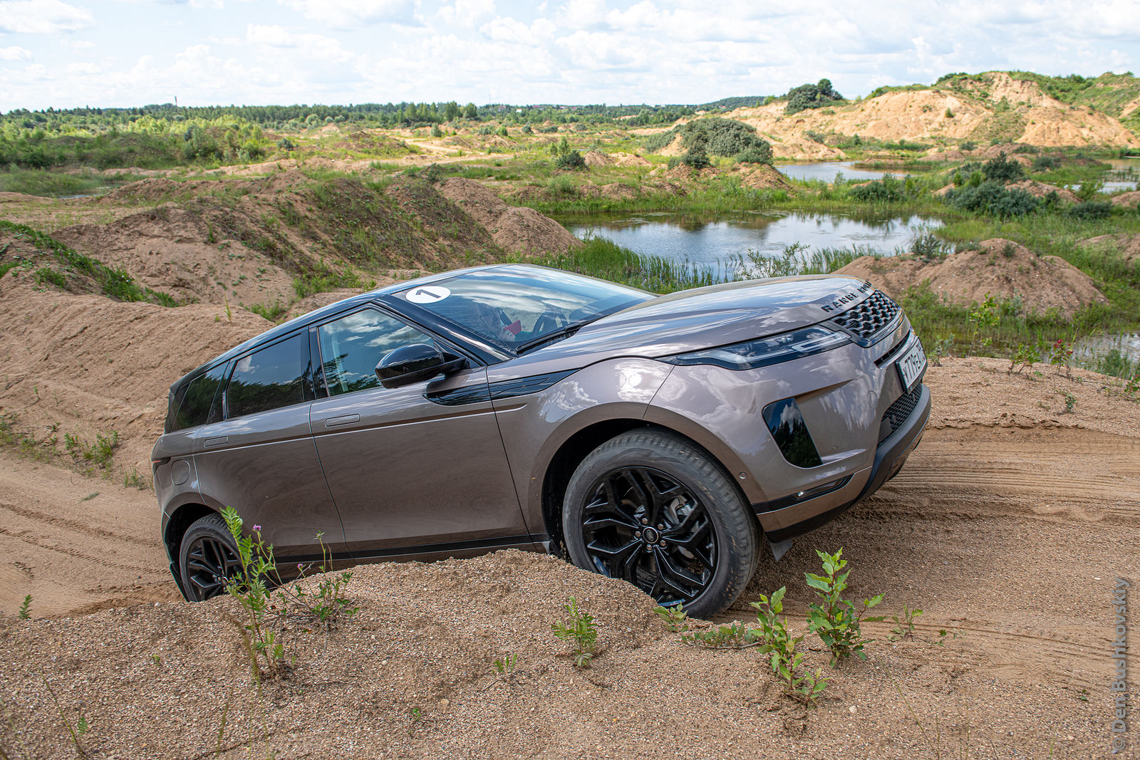 Фотограф Денис Бушковский. Range Rover Evoque 2019. Без названия
