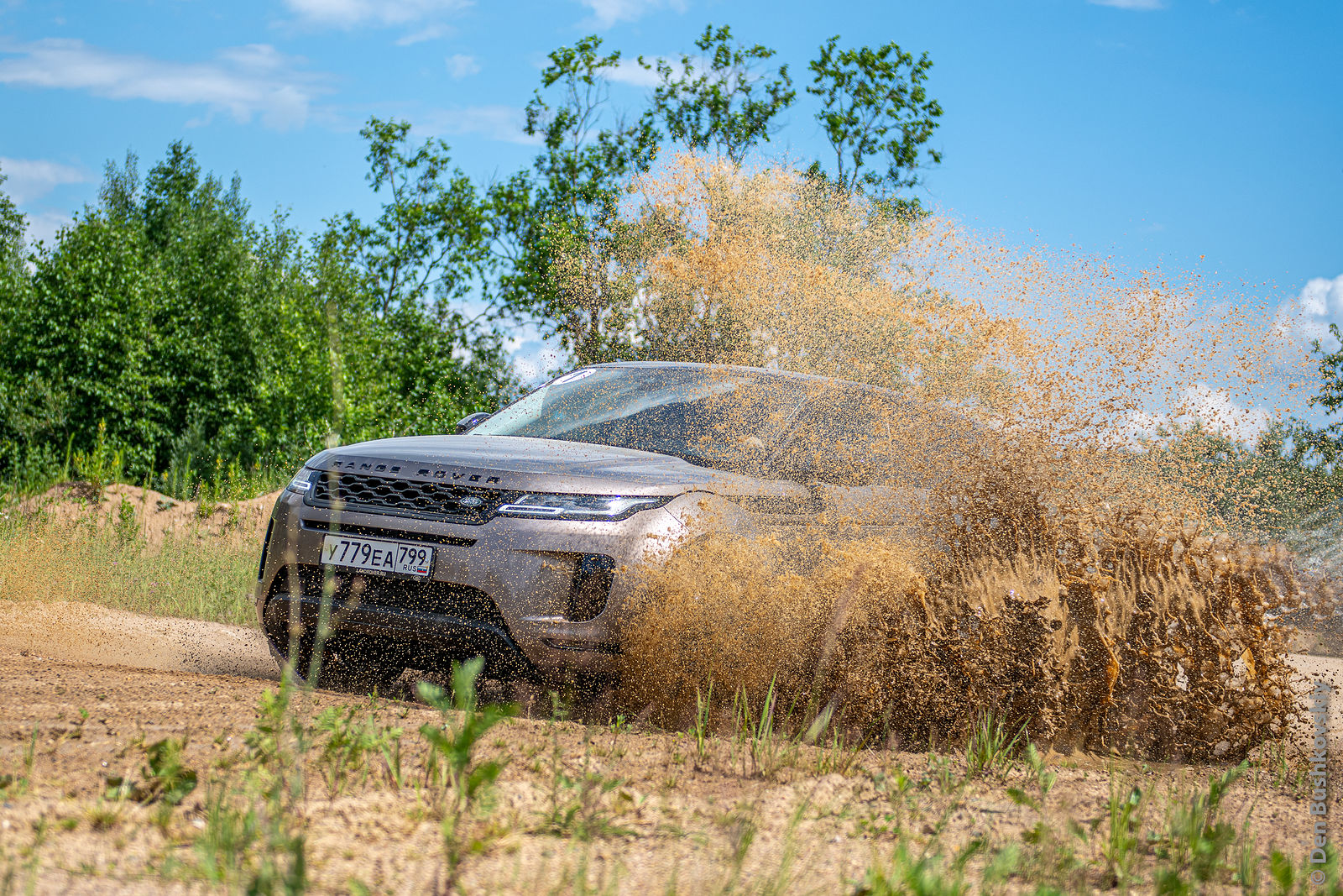 Фотограф Денис Бушковский. Range Rover Evoque 2019. Без названия