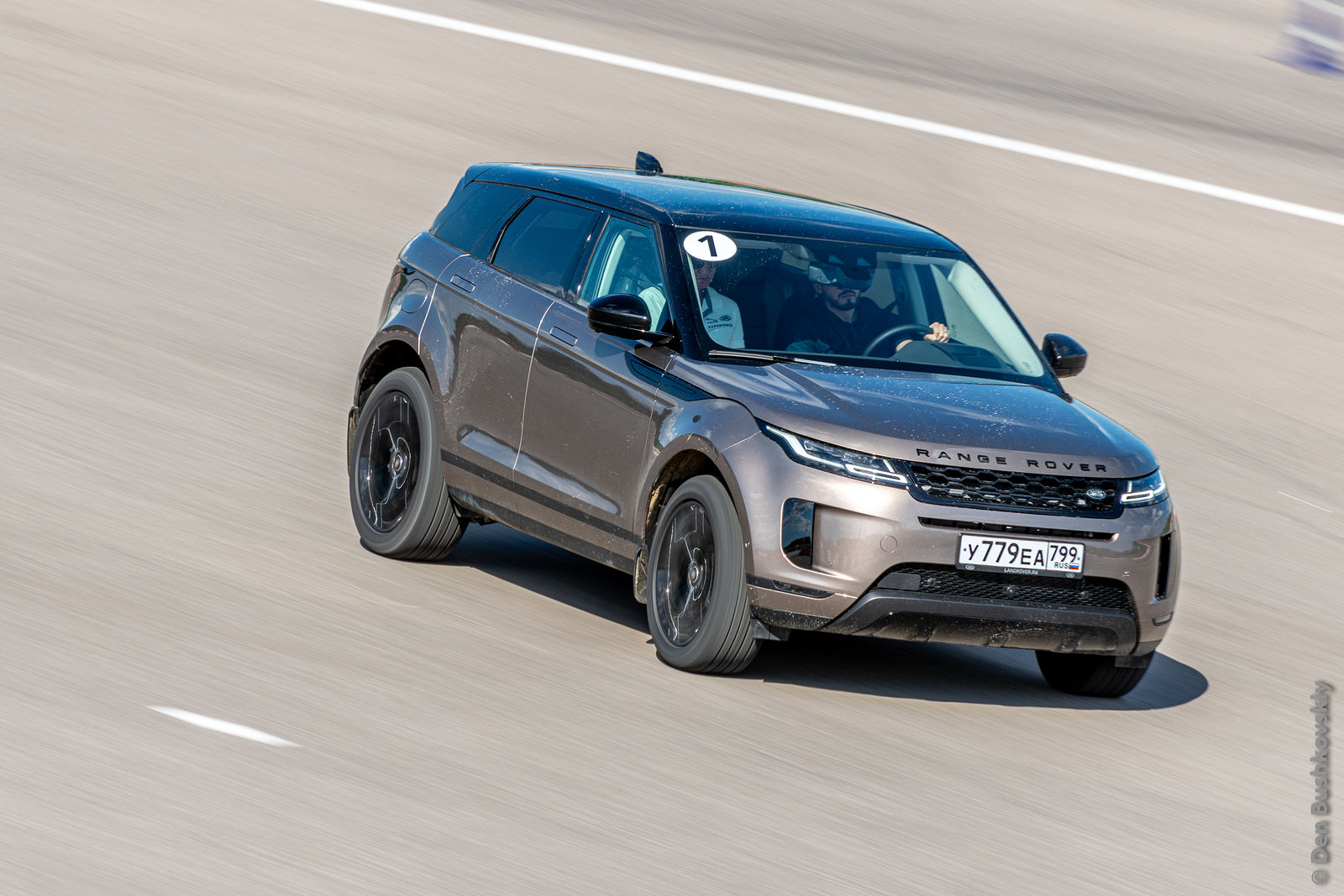 Фотограф Денис Бушковский. Range Rover Evoque 2019. Без названия