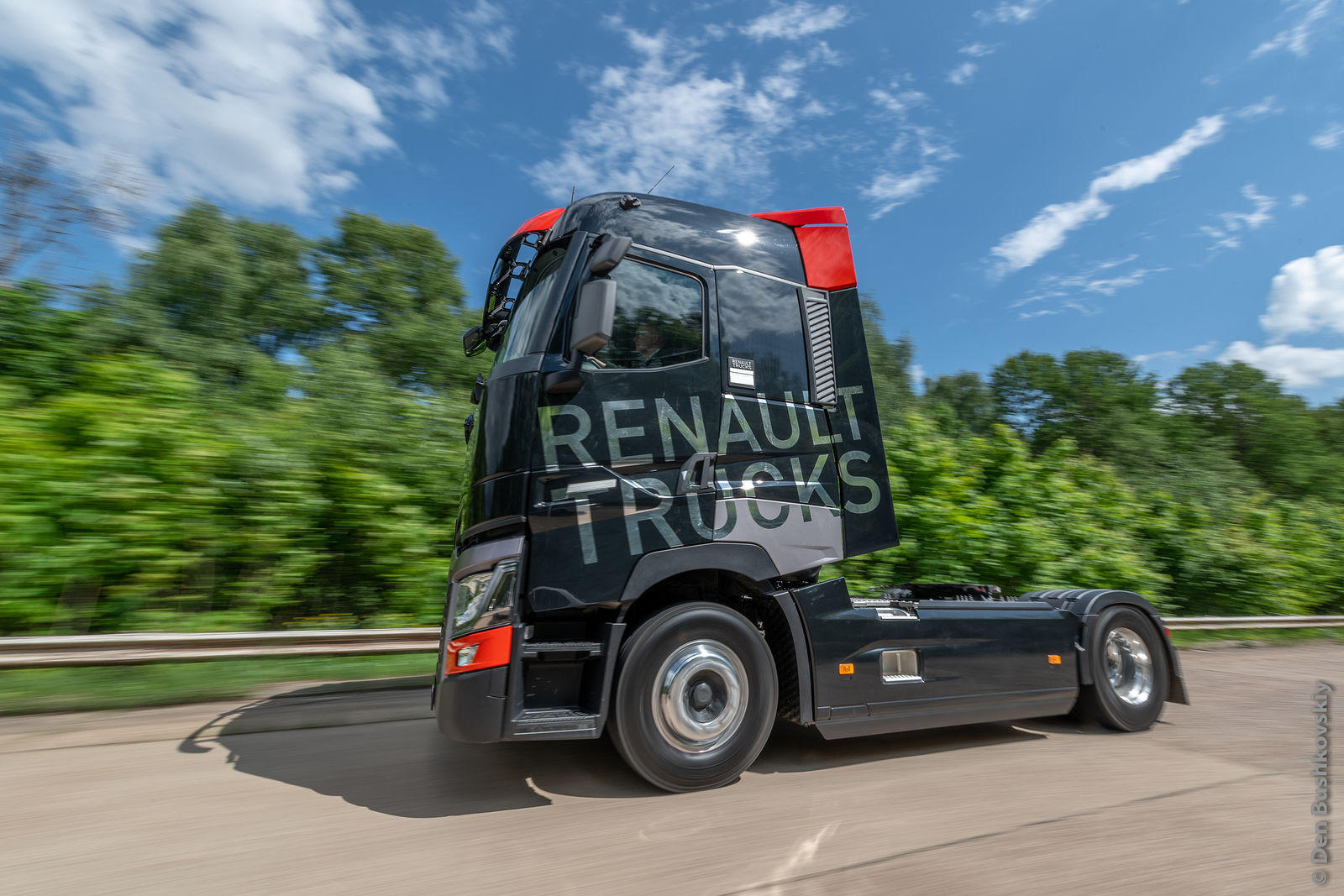 Den Bushkovskiy Photographer. Renault Trucks test-drive. Untitled
